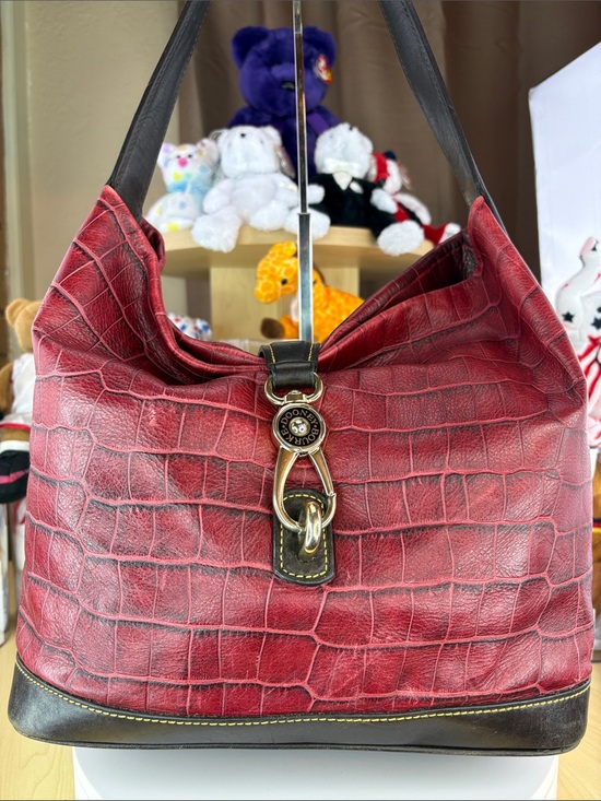 Dooney & Bourke Handbags - 💥DOONEY & BOURKE - 136U183